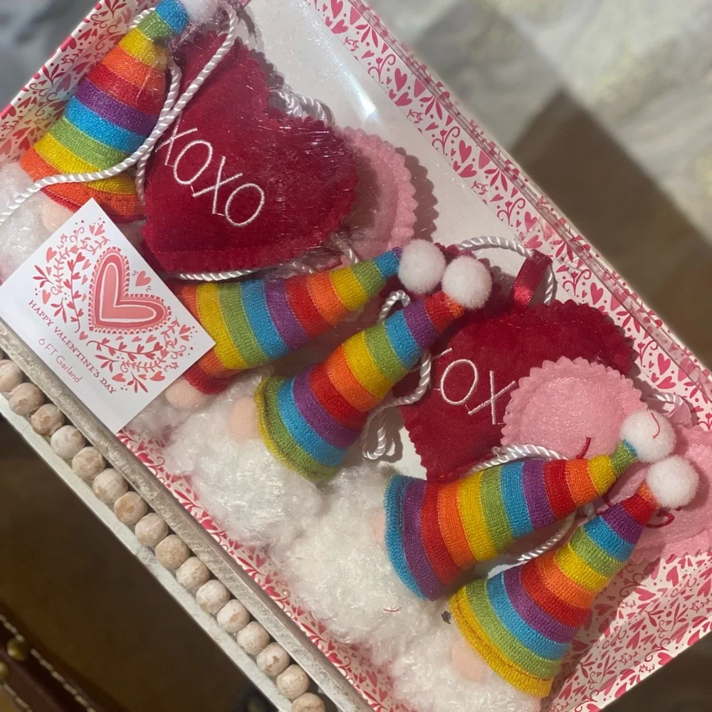 Golden Good Health Co Valentine Garland